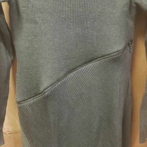 Design History Women's Merino Wool Zipper Detail Sweater Dress
Green HeatherSz M - Picture 3 of 5